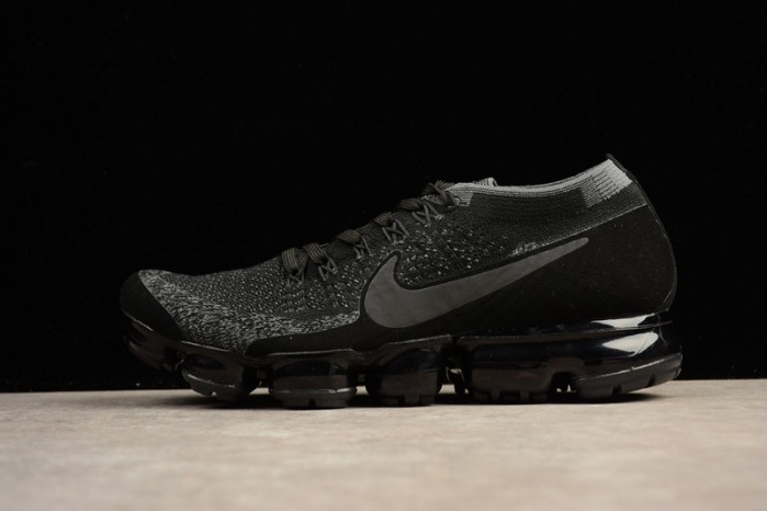 (image for) Nikelab Air Vapormax Flyknit Triple Black - 899473 003